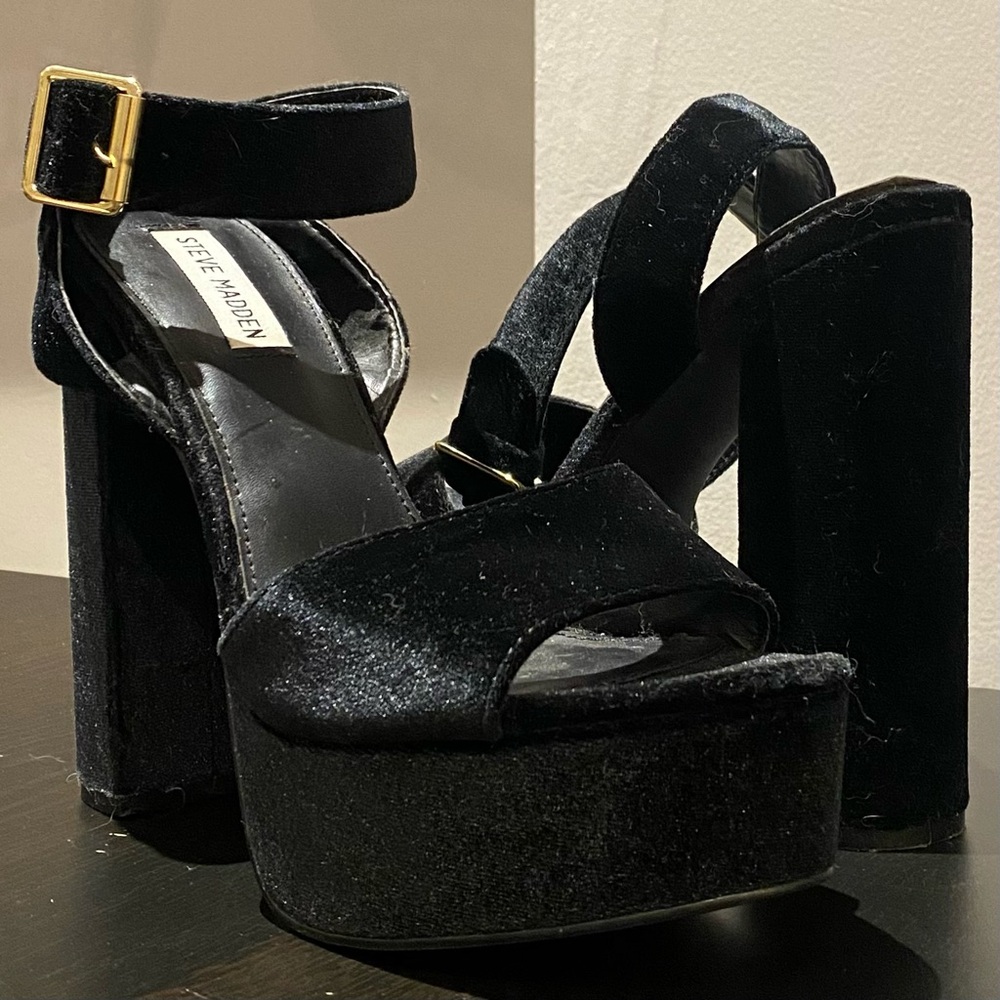 Steve Madden Platform Black Velvet Heels w/ Gold Buckle